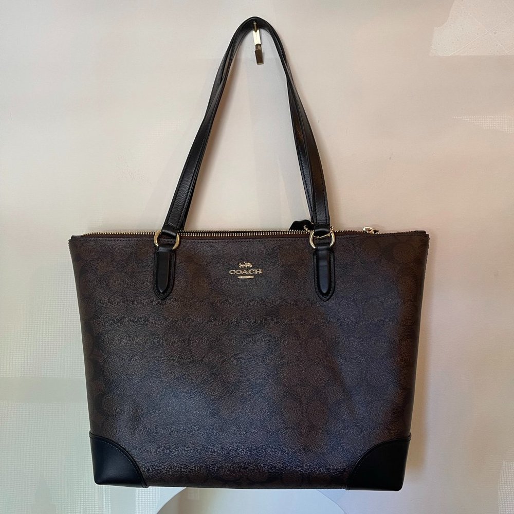 Coach Signature Zip Tote - Leather